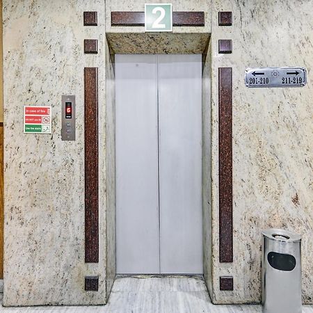 Super Townhouse Oak Hotel Belsons Taj Mahal 세쿤데라바드 외부 사진