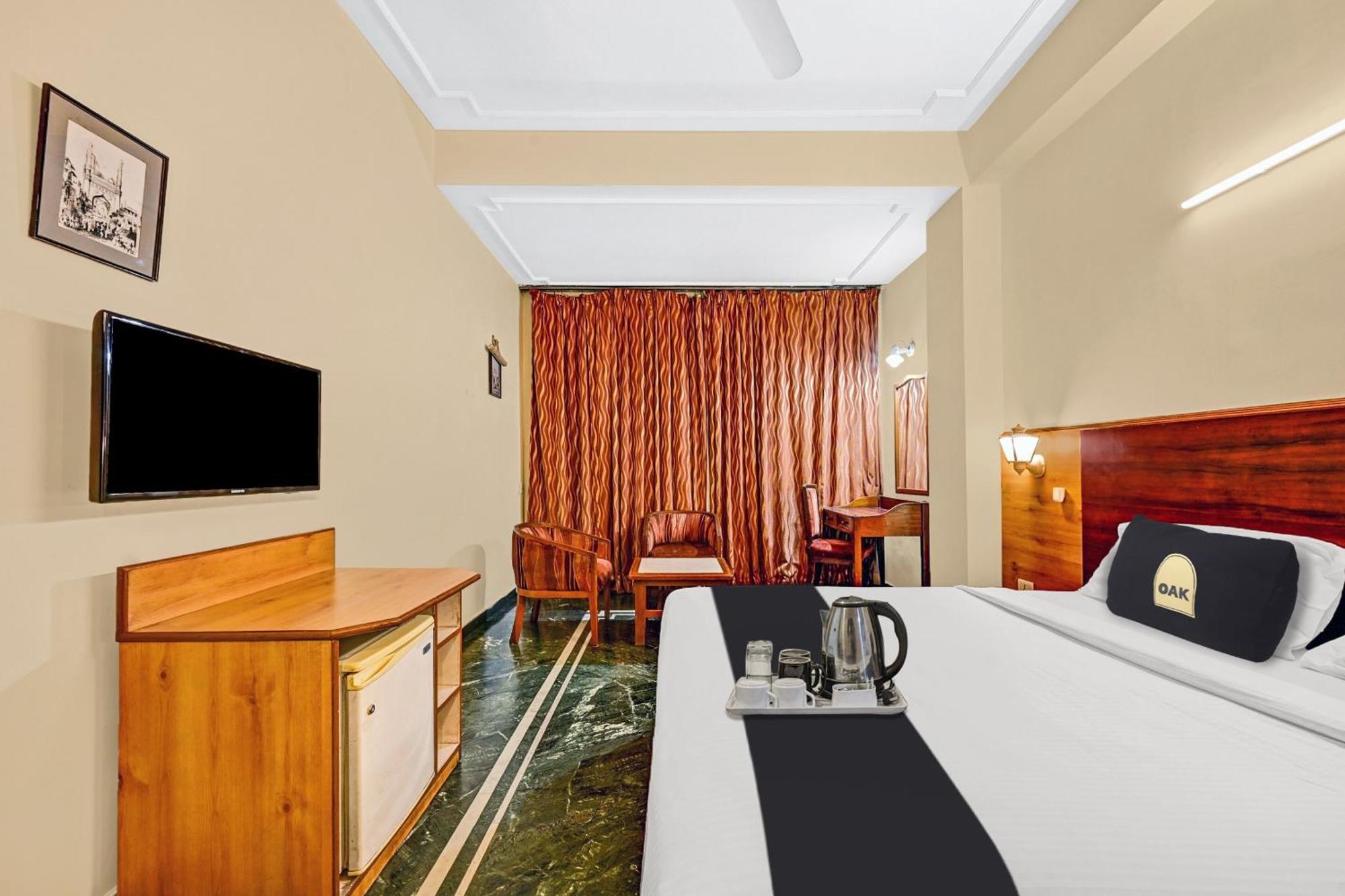 Super Townhouse Oak Hotel Belsons Taj Mahal 세쿤데라바드 외부 사진