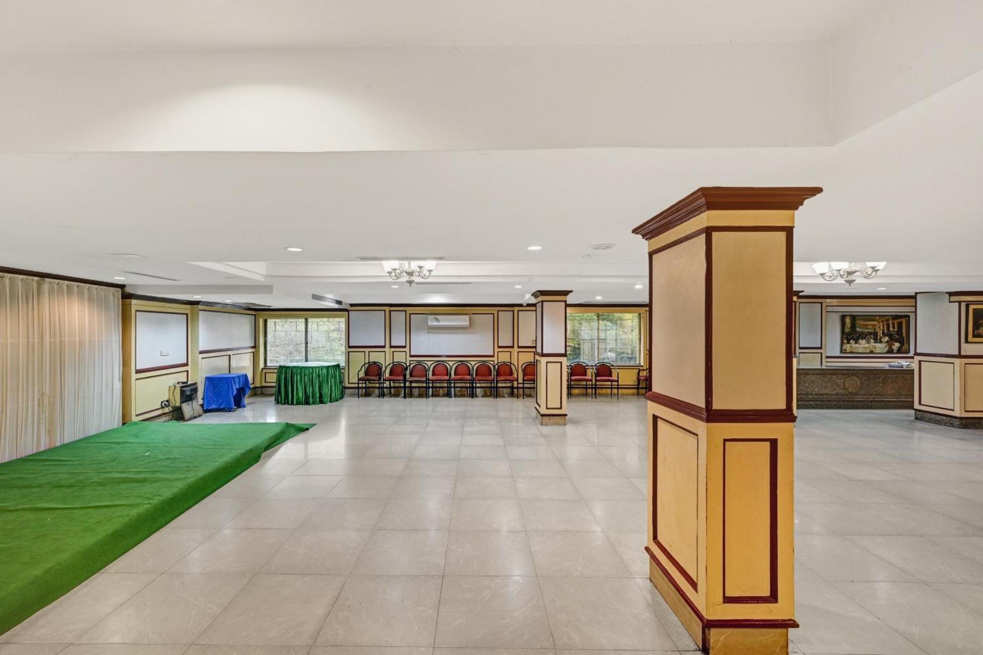 Super Townhouse Oak Hotel Belsons Taj Mahal 세쿤데라바드 외부 사진