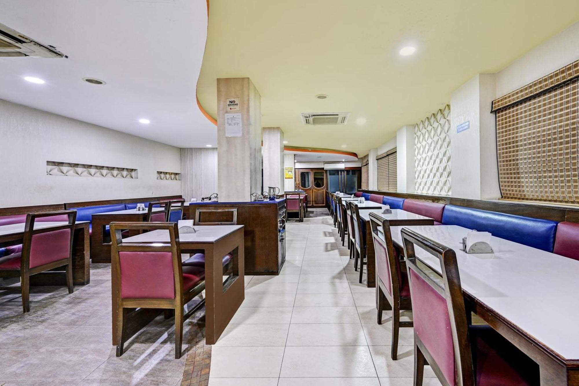 Super Townhouse Oak Hotel Belsons Taj Mahal 세쿤데라바드 외부 사진